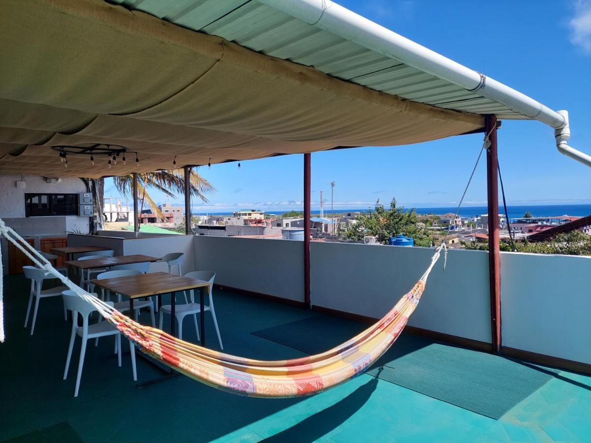 Hotel Casa D'Cristhi à Puerto Baquerizo Moreno Extérieur photo