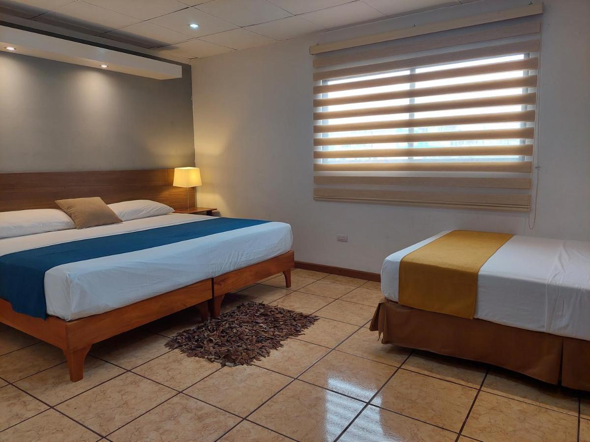 Hotel Casa D'Cristhi à Puerto Baquerizo Moreno Extérieur photo