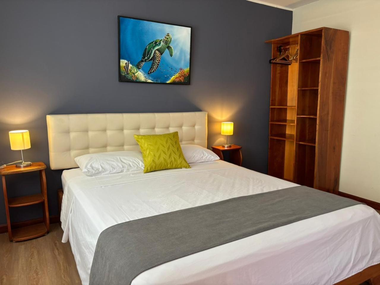 Hotel Casa D'Cristhi à Puerto Baquerizo Moreno Extérieur photo