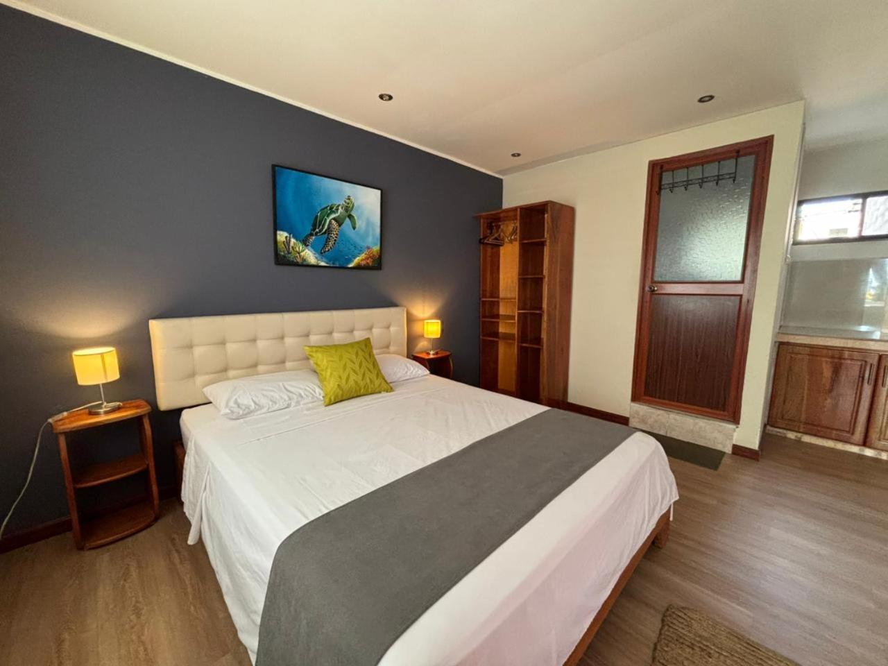 Hotel Casa D'Cristhi à Puerto Baquerizo Moreno Extérieur photo