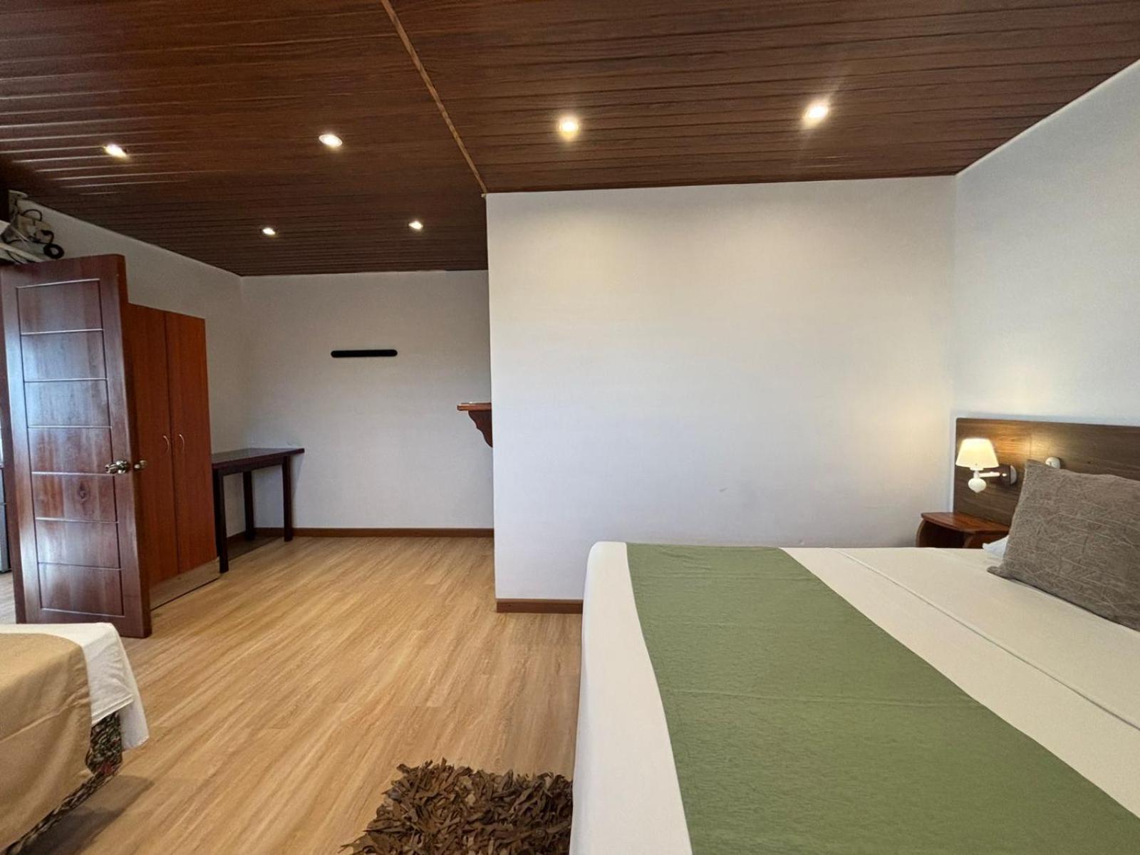 Hotel Casa D'Cristhi à Puerto Baquerizo Moreno Extérieur photo