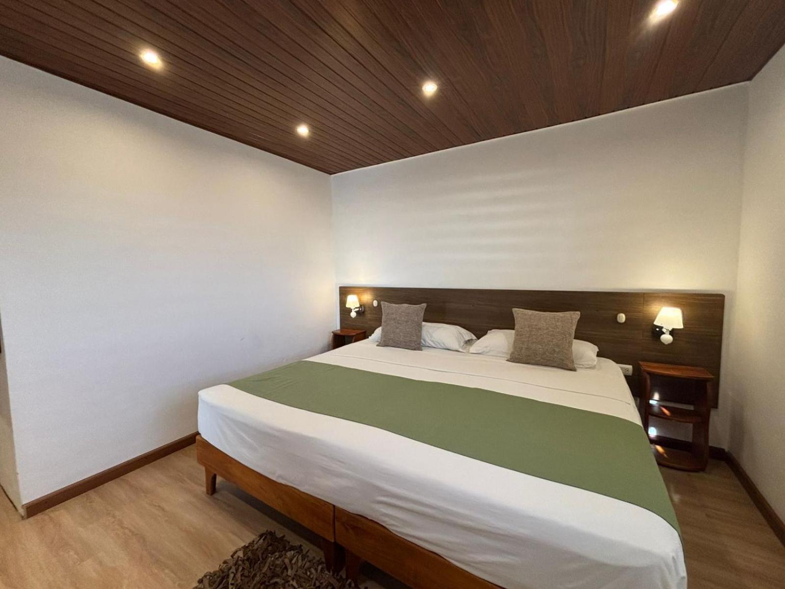 Hotel Casa D'Cristhi à Puerto Baquerizo Moreno Extérieur photo