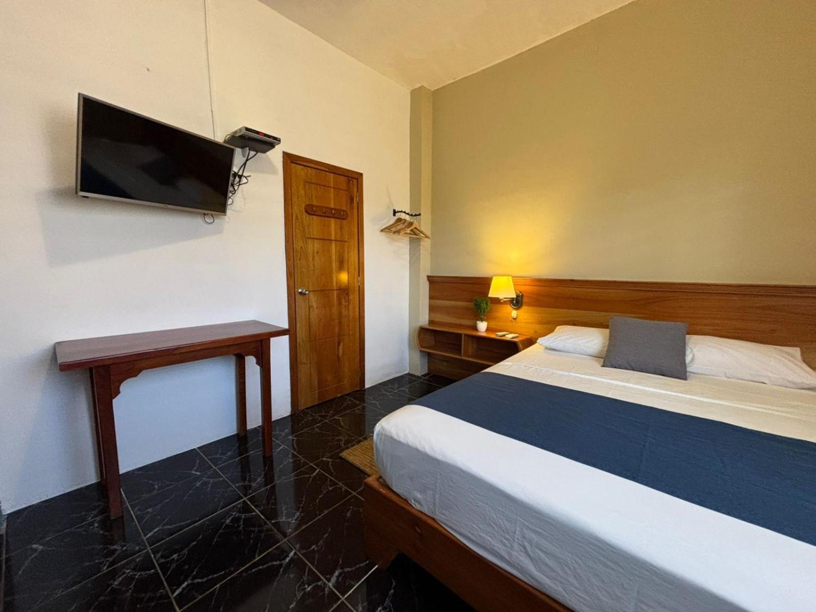 Hotel Casa D'Cristhi à Puerto Baquerizo Moreno Extérieur photo